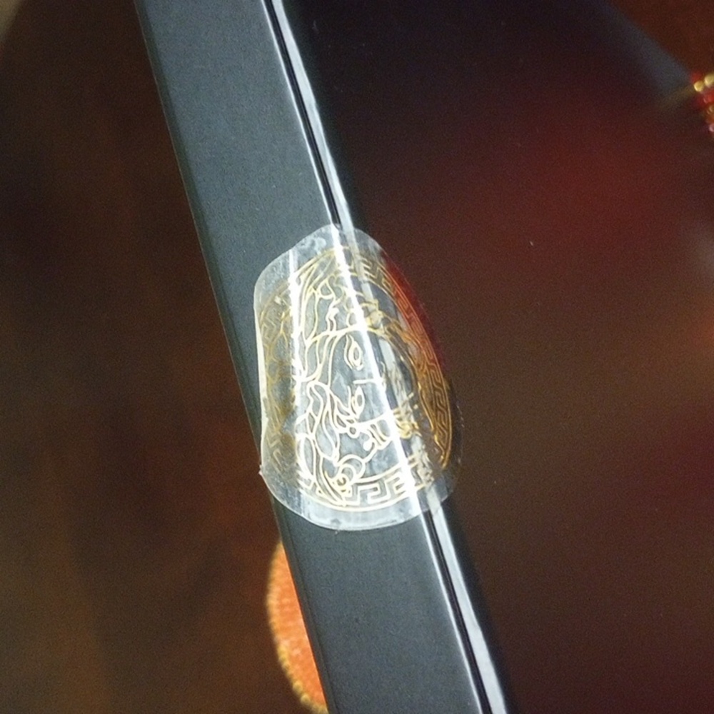Versace Gift Box with Tissue Paper - Picture 12 of 14